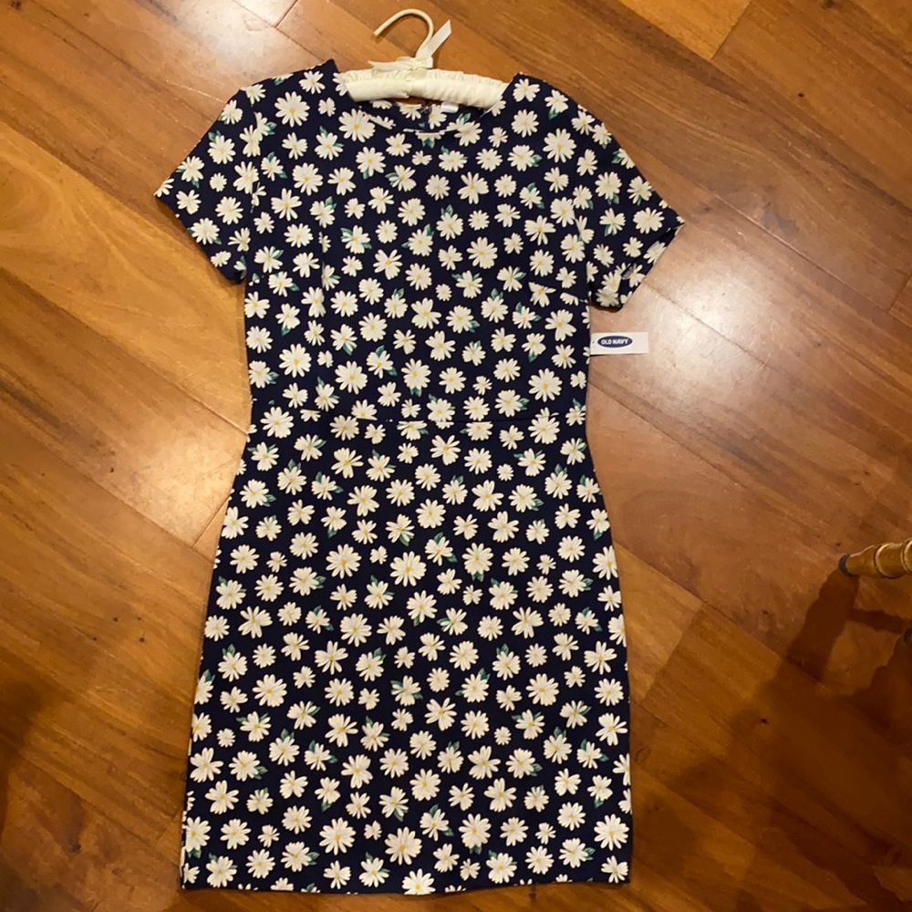 Old Navy daisy print dress